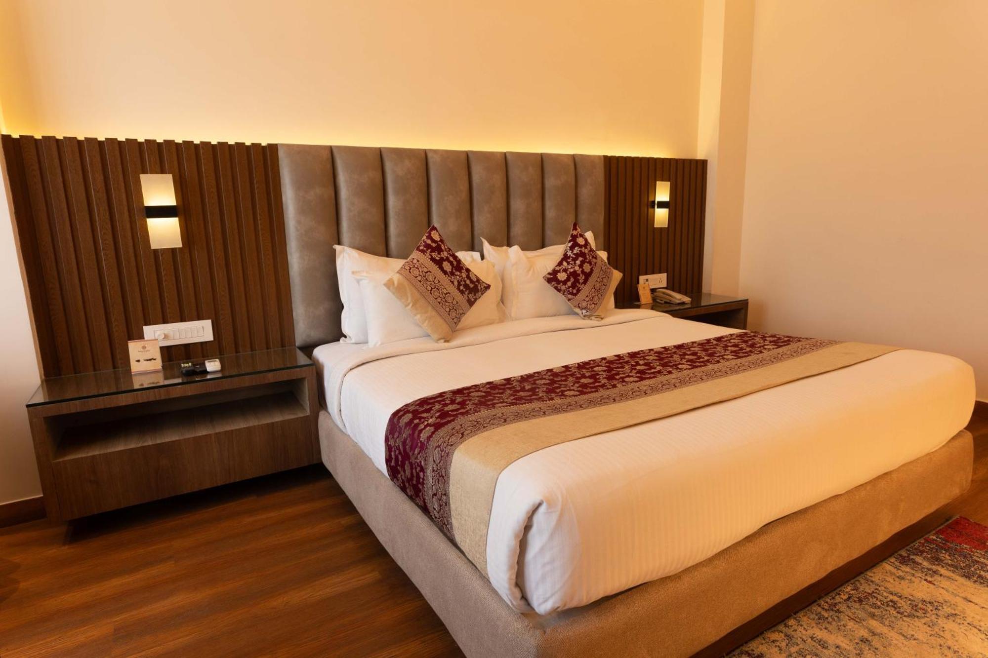 New Hotel Broadway Varanasi Exterior foto