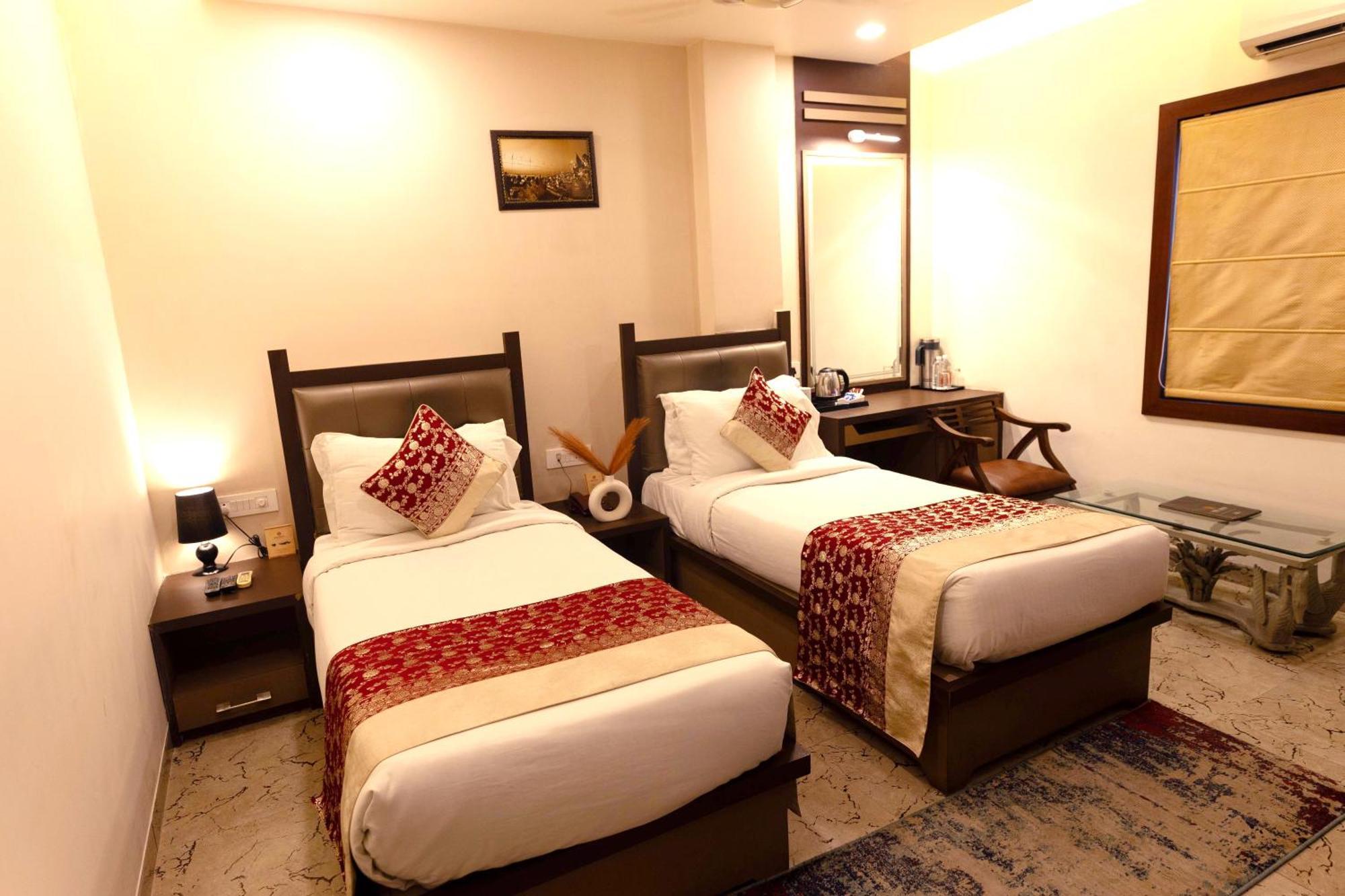 New Hotel Broadway Varanasi Exterior foto